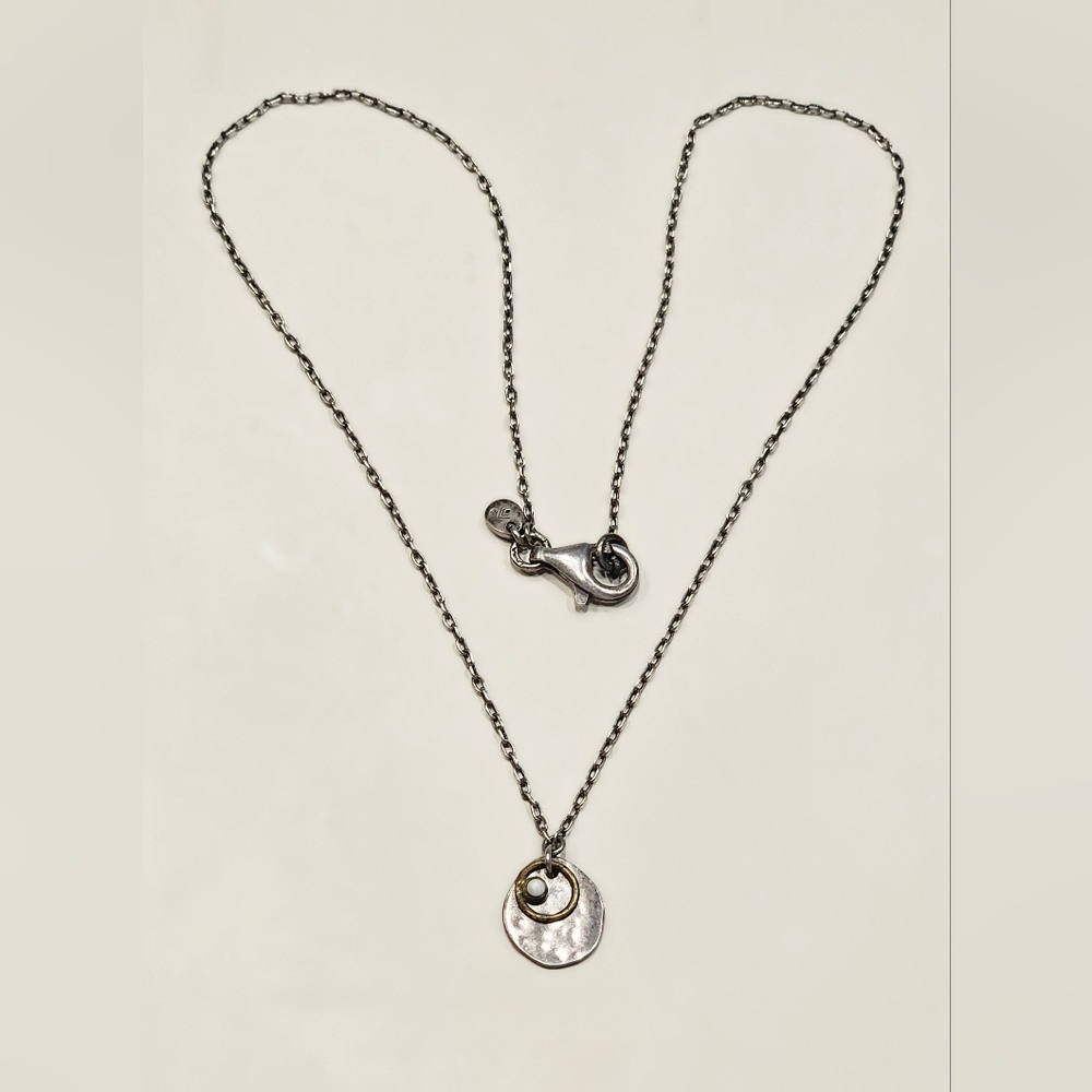 Elegant Silver Pendant Necklace
